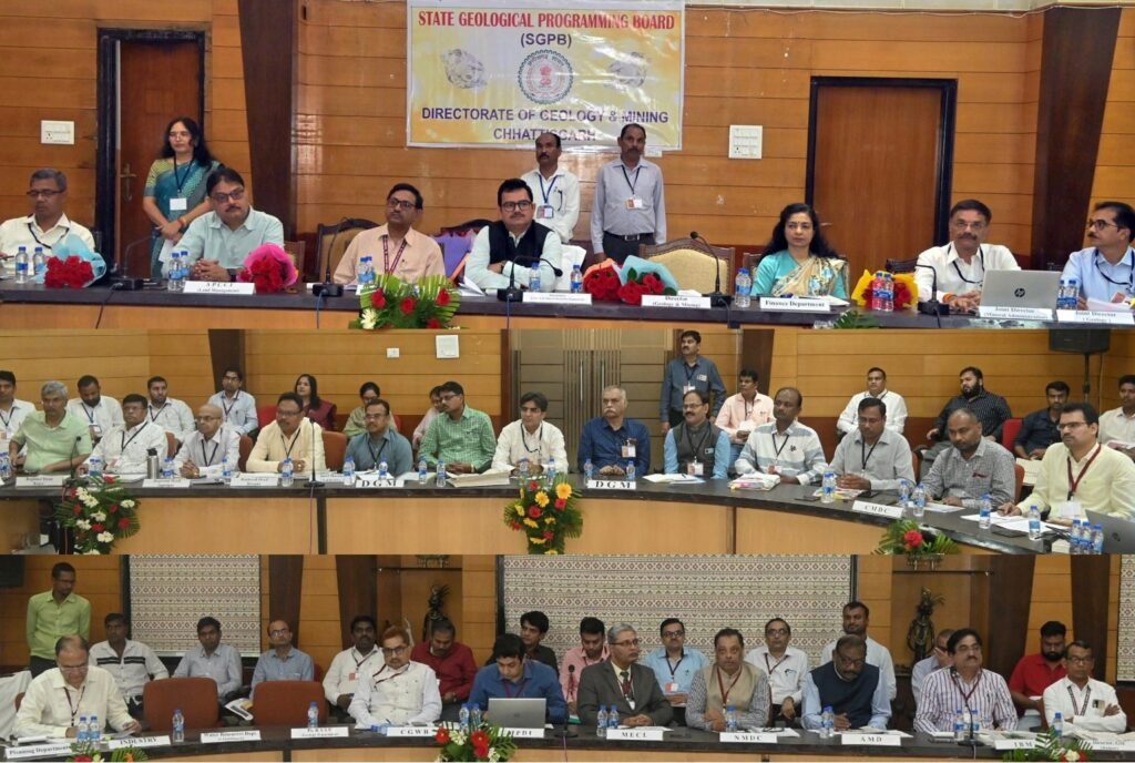 Chhattisgarh | वर्ष 2023-24 में लगभग 13000 करोड़ रूपए के खनिज राजस्व की हुई प्राप्ति, राज्य स्थापना वर्ष की तुलना में लगभग 30 गुना अधिक