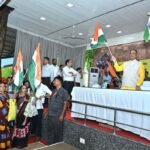 Chhattisgarh | रिमझिम बारिश के बीच जनदर्शन में बड़ी संख्या में पहुंचे आमजन