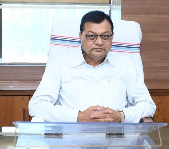 Chhattisgarh | शहर की सड़कें कुछ माह में ही उखड़ी,उद्योग मंत्री ने जल्द मरम्मत और ठेकेदार पर कड़ी कार्रवाई करने कमिश्नर को लिखा पत्र