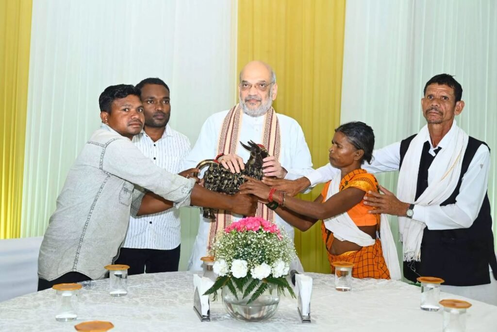 नक्सल प्रभावितों ने केन्द्रीय गृह मंत्री अमित शाह से की मुलाकात…