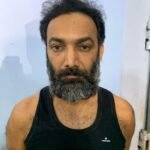 सूदखोर वीरेंद्र तोमर का रायपुर पुलिस ने निकाला जुलूस, फटी बनियान में गिरते-पड़ते बोला- ‘अपराध करना पाप है, पुलिस हमारा बाप है’