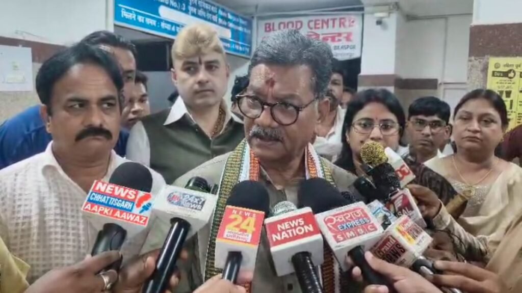 बिलासपुर रेल हादसा : नेता प्रतिपक्ष चरणदास महंत का बड़ा बयान, कहा- मुआवजा न देना पड़े इसलिए मौत के आंकड़े छुपा रही सरकार…