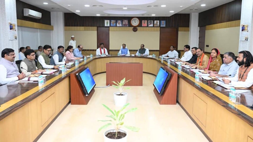 सीएम विष्णुदेव साय कैबिनेट निर्णय: छत्तीसगढ़ में 500 करोड़ रुपए के AI मिशन को मंजूरी, BEML का भारी मशीनरी प्लांट लगेगा, पॉवर जनरेशन कंपनी स्टॉक एक्सचेंज में होगी लिस्टेड…