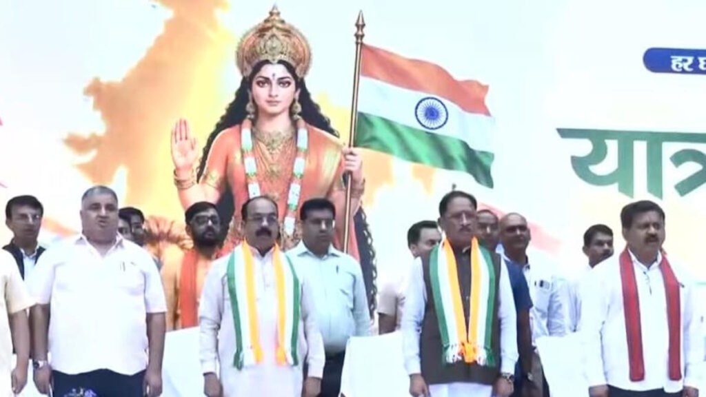 CG News :राजधानी में निकली तिरंगा यात्रा, CM साय ने भरी हुंकार, कहा- आसानी से नहीं मिली आजादी, वीरों ने दिया बलिदान…